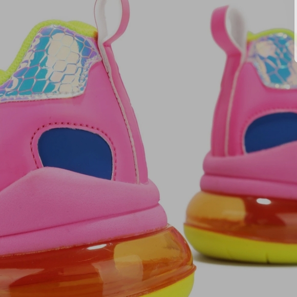 Colorful sneakers - Picture 2 of 4